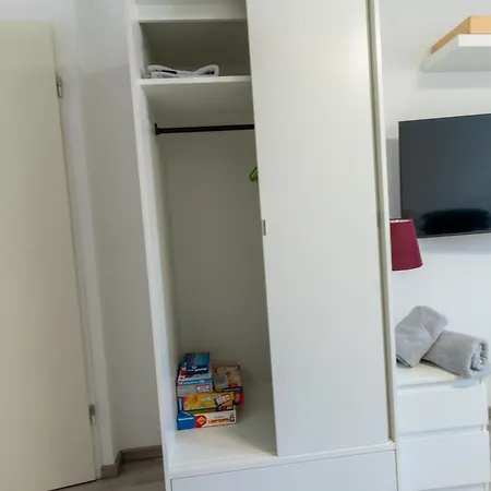 Apartment Nette Altbauwohnung In Biebrich Wiesbaden