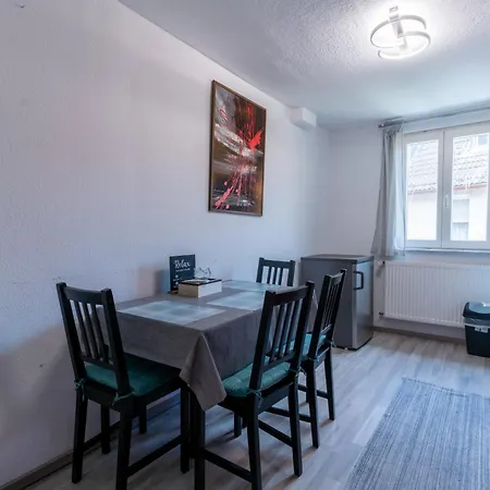 Apartment Nette Altbauwohnung In Biebrich Wiesbaden